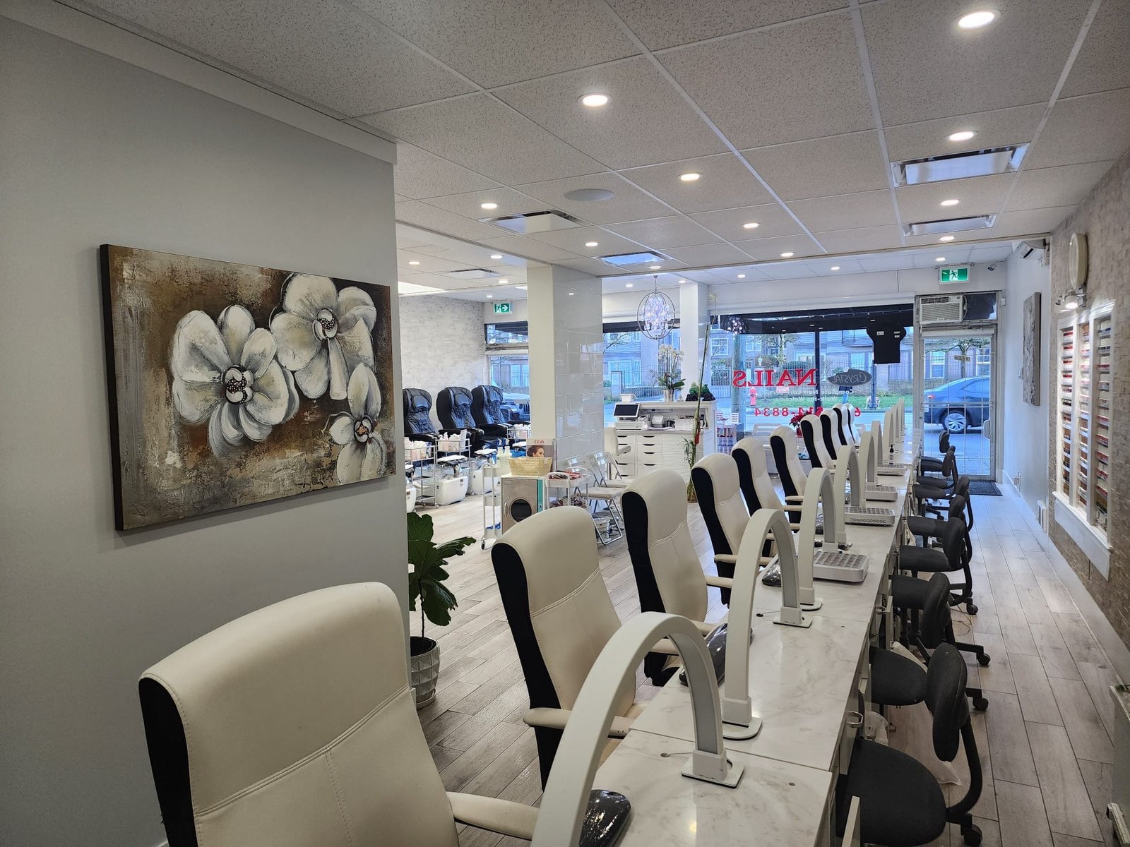 CrystalNailsLangley-Shop3