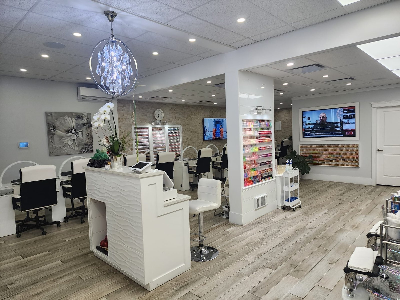 CrystalNailsLangley-Shop5